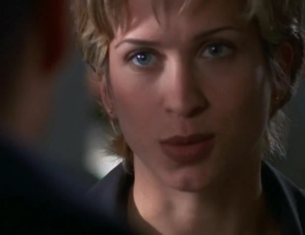 Кадры из сериала Ворон (1998)